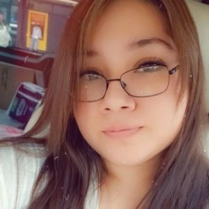 Meet your Posher, Cassandra